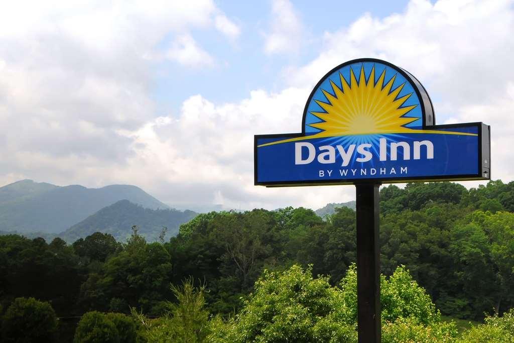 Days Inn By Wyndham Waynesville Nc Exterior photo