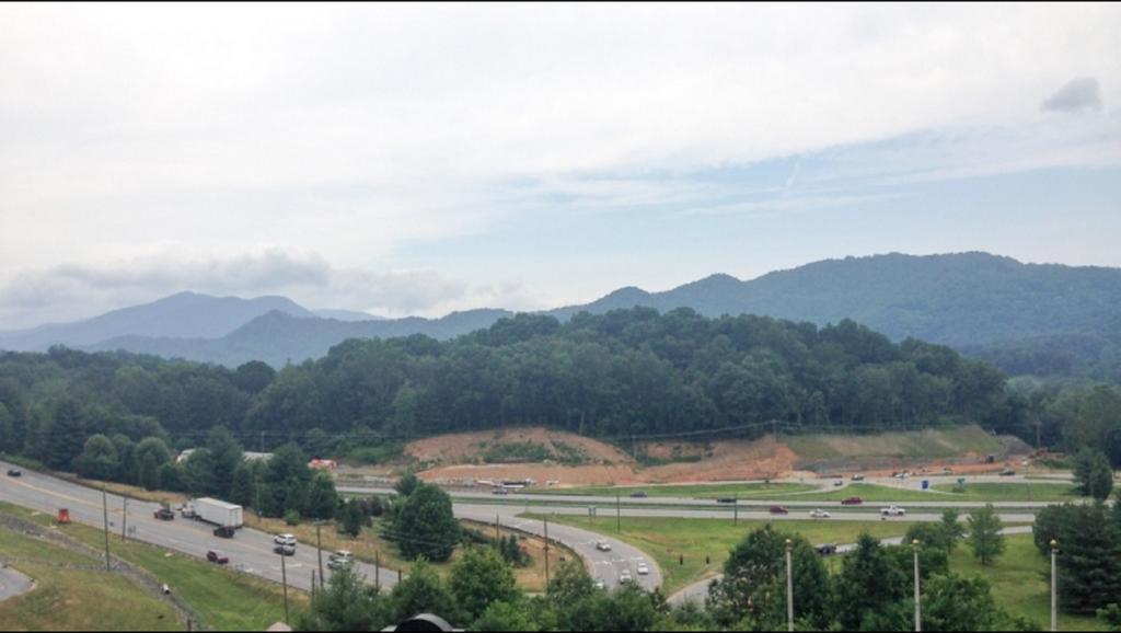 Days Inn By Wyndham Waynesville Nc Exterior photo
